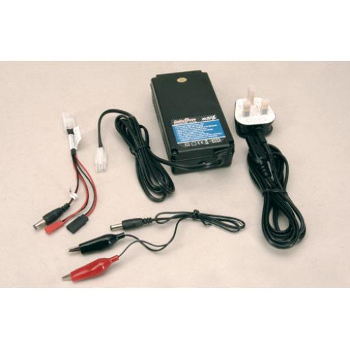 Pro-Peak O-Ip1501 Fast Charger 12V & Mains