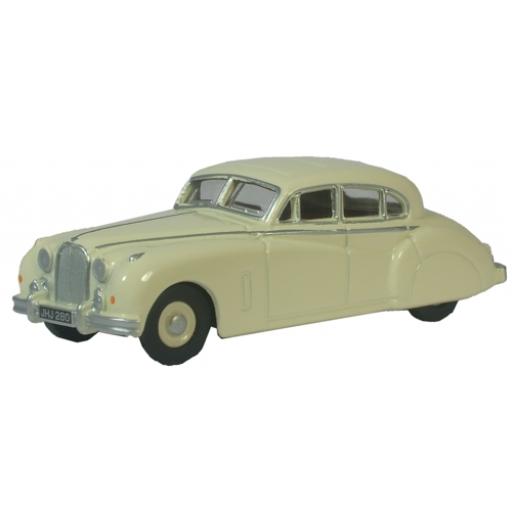 76Jag7001 Jaguar Mk7 Ivory 1:76 Oxford