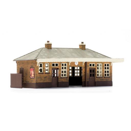 C014 Station Booking Hall Dapol Unpainted Kit