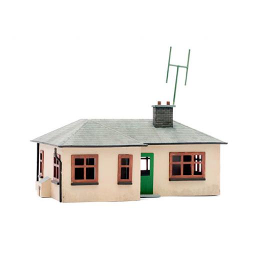 C021 Detached Bungalow Dapol Unpainted Kit