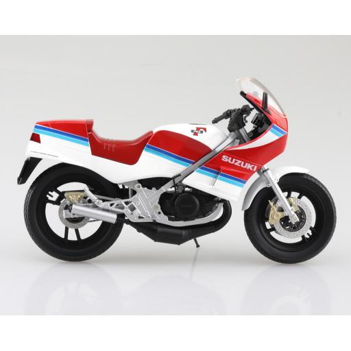 10677 Suzuki Rg250 Gamma Red 1:12 Diecast Pre-Made Model