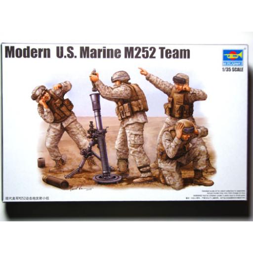 00423 Moden U.S. Marine M252 Team 1:35 Trumpeter