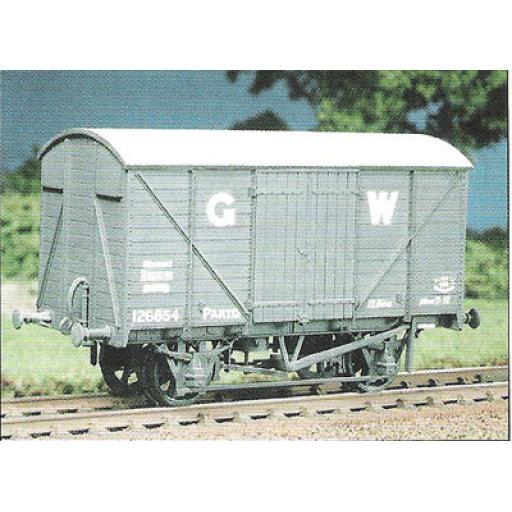 Ratio 565 Gwr 12 Ton Ventilated Van 00 Gauge Peco