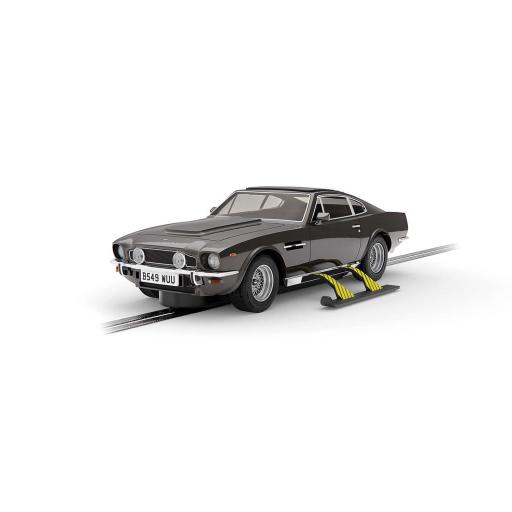 C4239 JAMES BOND ASTON MARTIN V8 THE LIVING DAYLIGHTS