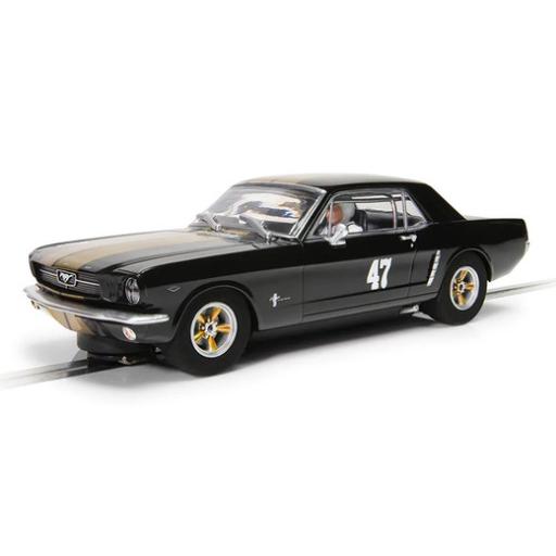 C4405 FORD MUSTANG BLACK & GOLD SCALEXTRIC CAR