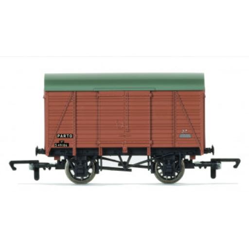 R60102 BR TWIN VENT VAN S49186 HORNBY WAGON