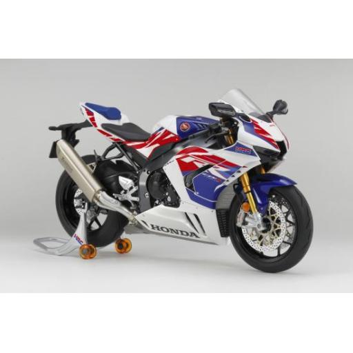 14141 HONDA CBR 1000RR-R FIREBLADE SPECIAL 1:12 TAMIYA