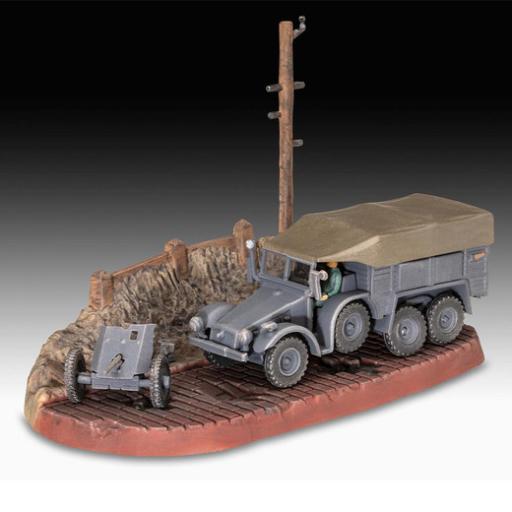 03344 KRUPP PROTZE KFZ 69 with 3.7cm PAK 1:76 REVELL