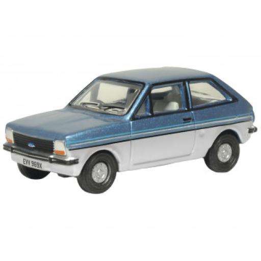 76FF007 FORD FIESTA MK1 TITAN BLUE STRATO SILVER 1:76 OXFORD