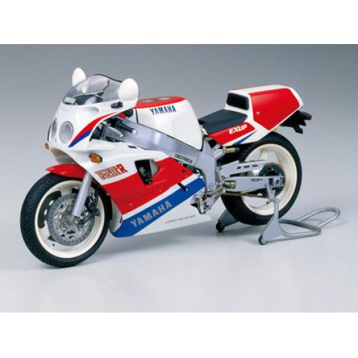 14058 YAMAHA FZR750R SUPERBIKE OW01 1:12 TAMIYA